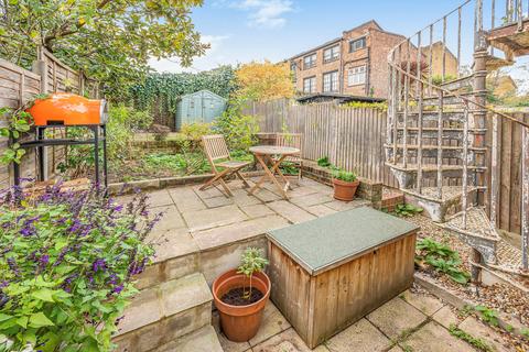 1 bedroom flat for sale, Balls Pond Road, Islington, N1