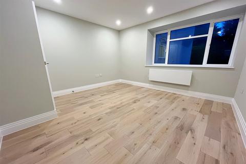 2 bedroom flat to rent, Bournemouth