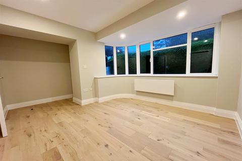 2 bedroom flat to rent, Bournemouth