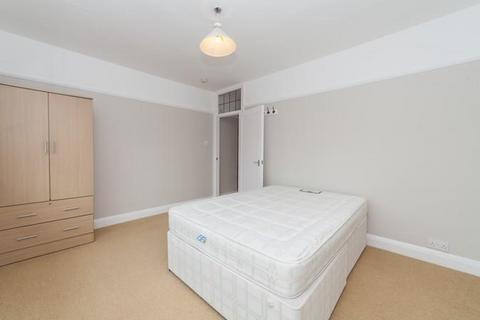 2 bedroom flat to rent, Headley Ct, 76 Worple Road, Wimbledon, SW19