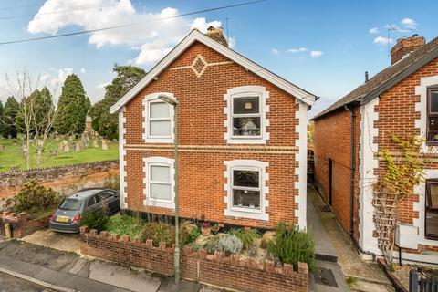 Weyside Road, Guildford, GU1