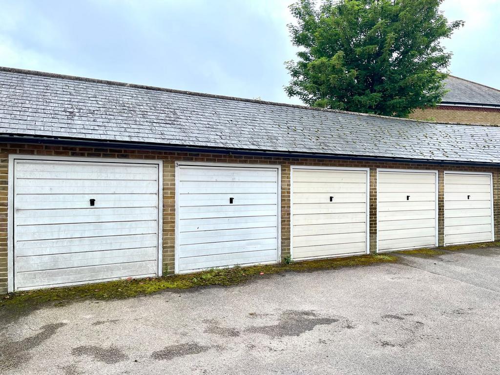 Garage (2)