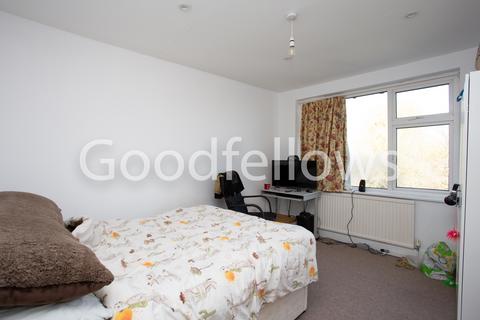 undefined, Sutton Common Road, Surrey SM3