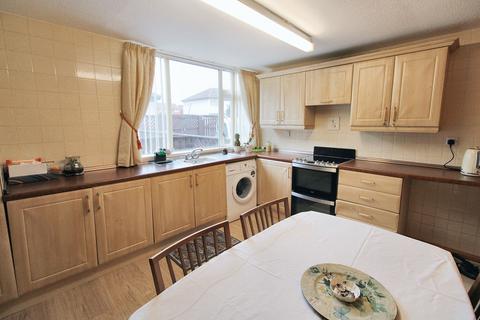 undefined, Deepdale Gardens, Killingworth, Newcastle upon Tyne, Tyne and Wear, NE12 6QS
