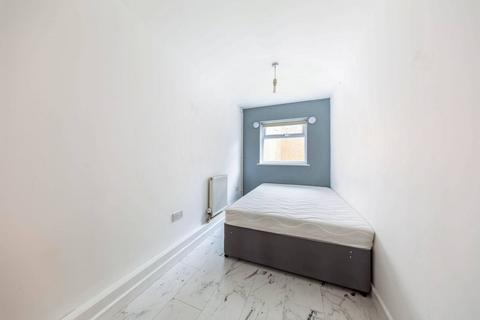 2 bedroom flat to rent, Portree Street, Poplar, London, E14