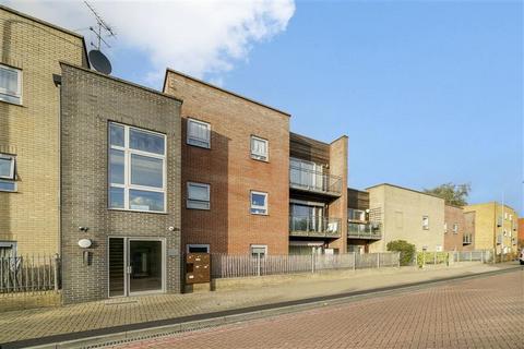 1 bedroom flat for sale, Newham Way, London E6