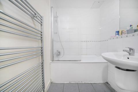 1 bedroom flat for sale, Newham Way, London E6
