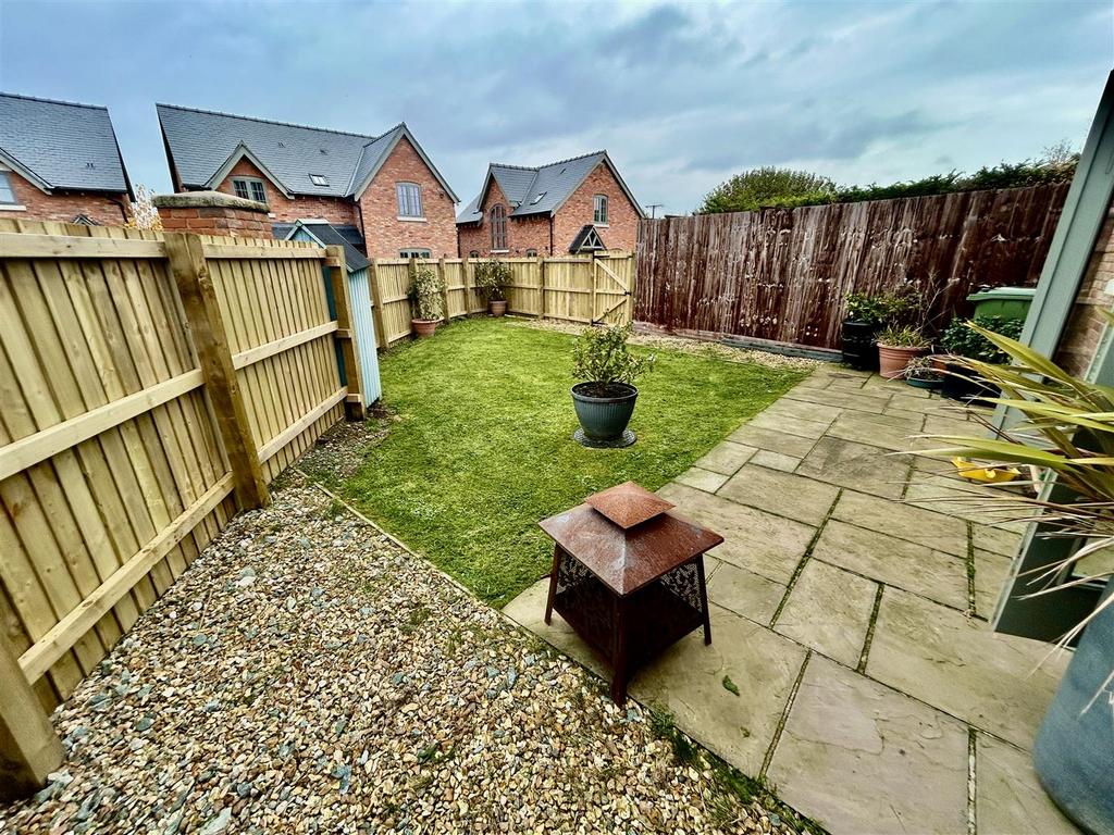 Garden1.JPG