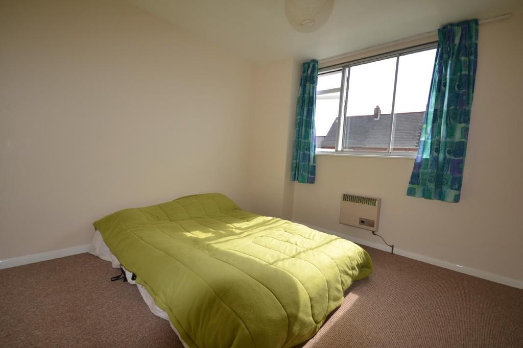 6 Bedroom