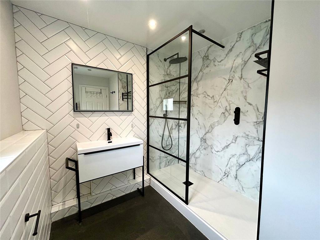 Master En-Suite