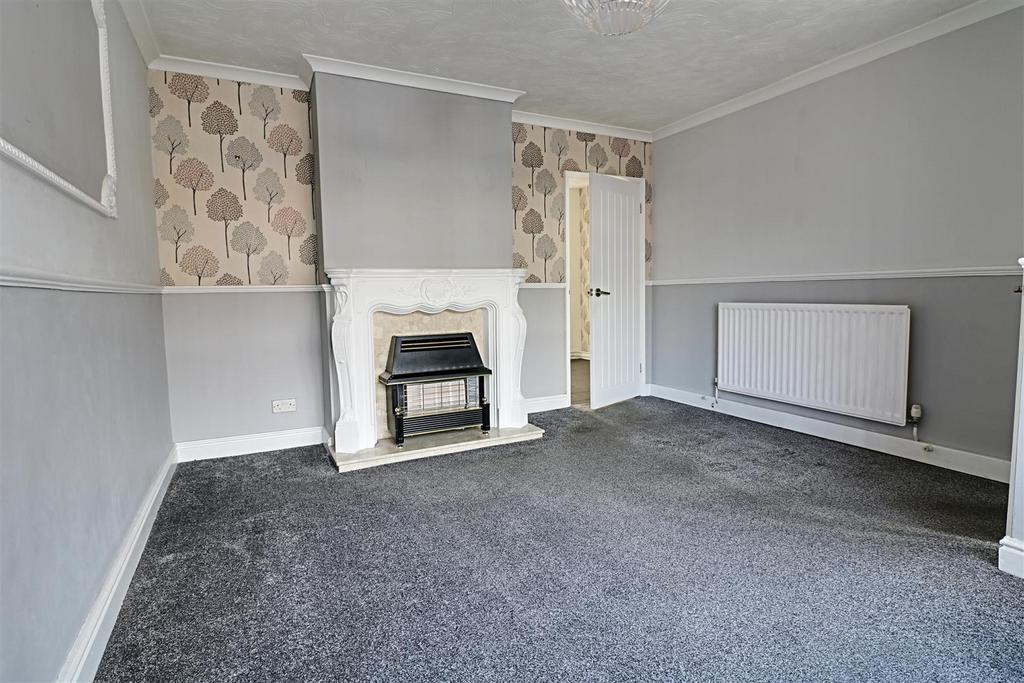 FRONT LOUNGE measuring