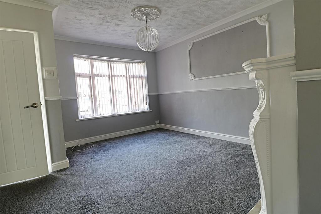 FRONT LOUNGE measuring