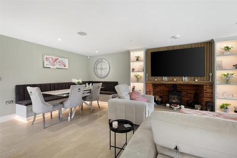 4 bedroom detached house for sale, Capel Road, Bentley