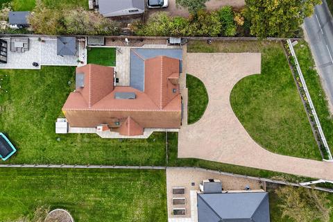 4 bedroom detached house for sale, Capel Road, Bentley