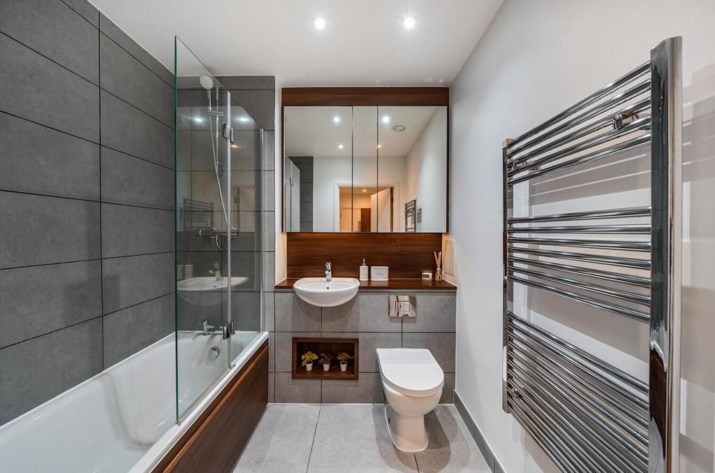 Davidson Frost-Wellings, DFW, Welford Court, Edgwa