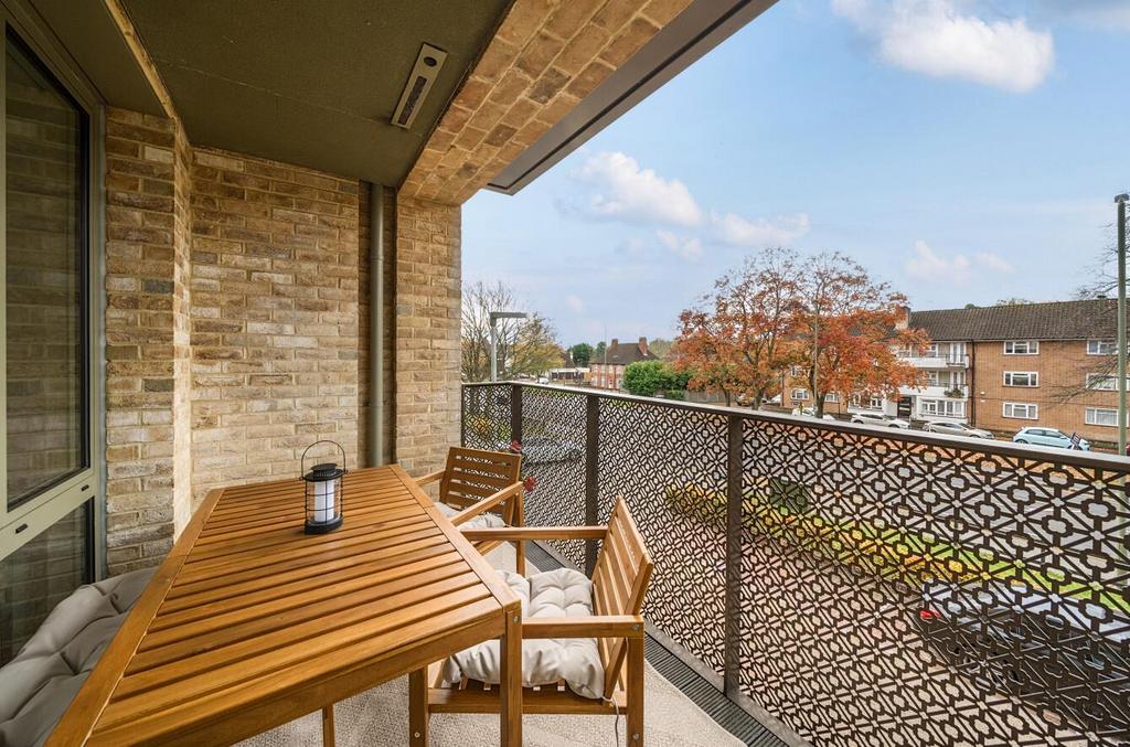 Davidson Frost-Wellings, DFW, Welford Court, Edgwa