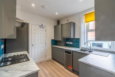 5 bedroom maisonette to rent, £115pppw - Heaton Road, Heaton, NE6