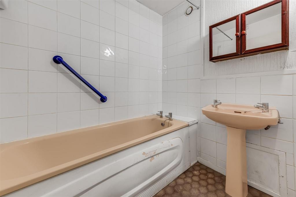 Bathroom, Park Court, Eden Harper Battersea