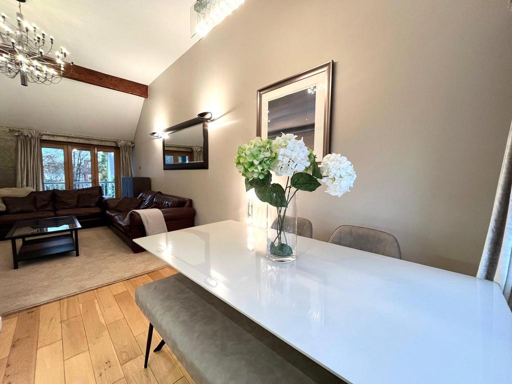 Kitchen/Dining Area