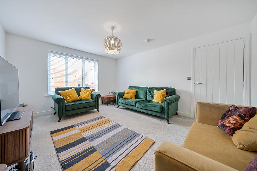 1372265-24-6900c7c72ea73