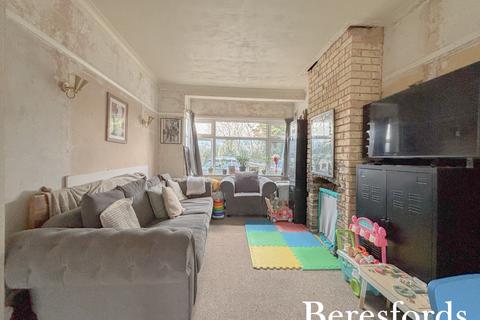 3 bedroom terraced house for sale, St. Marys Lane, North Ockendon, RM14