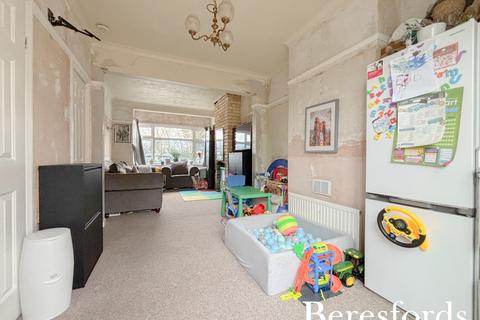 3 bedroom terraced house for sale, St. Marys Lane, North Ockendon, RM14