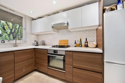1 bedroom flat for sale, Elmington Road, London