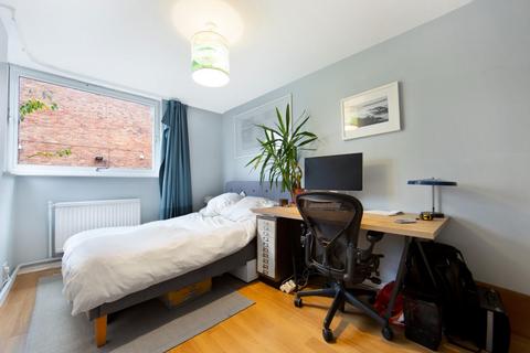 1 bedroom flat for sale, Elmington Road, London