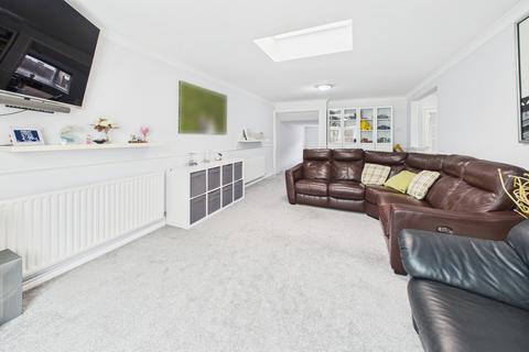 4 bedroom link detached house for sale, Burleigh Road, Leverstock Green, Hemel Hempstead, HP2