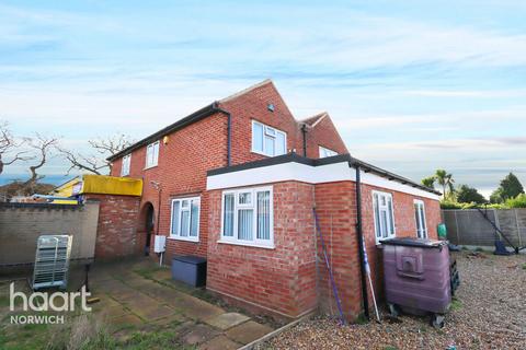 4 bedroom semi-detached house to rent, Middletons Lane, NORWICH