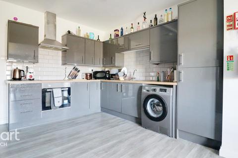 4 bedroom semi-detached house to rent, Middletons Lane, NORWICH