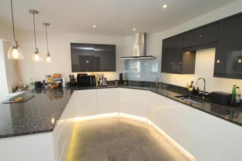 undefined, Two Waters Road, Hemel Hempstead