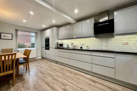 4 bedroom detached house for sale, Bronte Drive, Ledbury, HR8