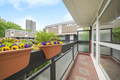 3 bedroom apartment for sale, Bolingbroke Walk, London