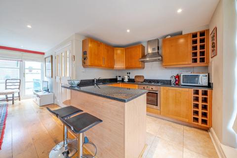 2 bedroom terraced house for sale, Merton Road, London, SW18