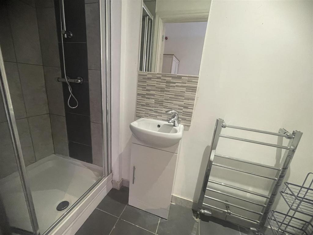 Bedroom Three En-Suite