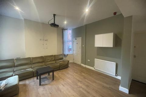 6 bedroom semi-detached house to rent, *£130pppw excl bills* Gedling Grove, Arboretum, NG7 4DU
