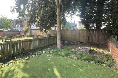 6 bedroom semi-detached house to rent, *£130pppw excl bills* Gedling Grove, Arboretum, Nottingham