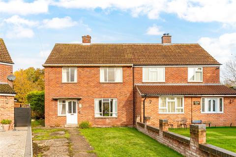 Kingsley Close, Shaw, Newbury, Berkshire, RG14