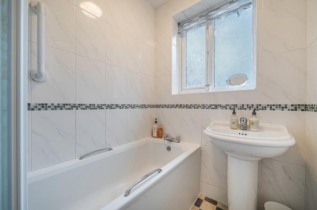 1376388-16-690b79...