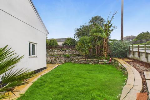 3 bedroom semi-detached house to rent, Meneth, Gweek