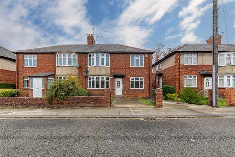 2 bedroom flat to rent, NEW REFURB, Ferndene Grove, High Heaton, NE7