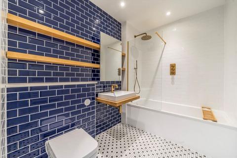 2 bedroom flat to rent, Goodluck Hope Walk, London E14
