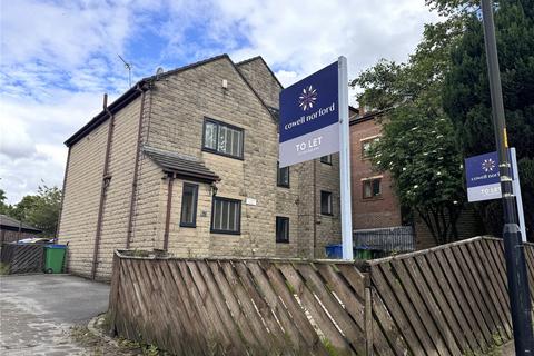 2 bedroom semi-detached house to rent, Newhey Road, Rochdale OL16