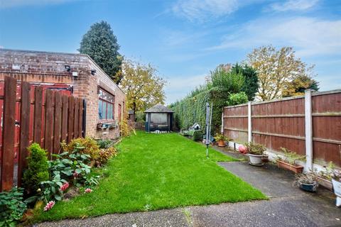3 bedroom semi-detached house for sale, Hawthorne Avenue, Long Eaton
