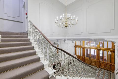 undefined, Warren Hall, Loughton