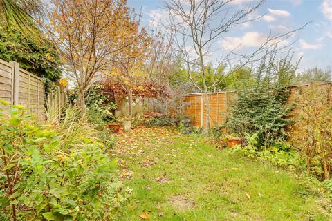 undefined, Hainault Avenue, Westcliff-On-Sea SS0