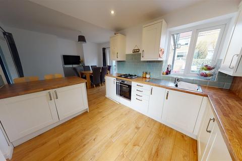 3 bedroom semi-detached house for sale, Ridgeway, Wrose, Shipley