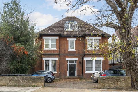 Studio to rent, Cranes Park, Surbiton KT5