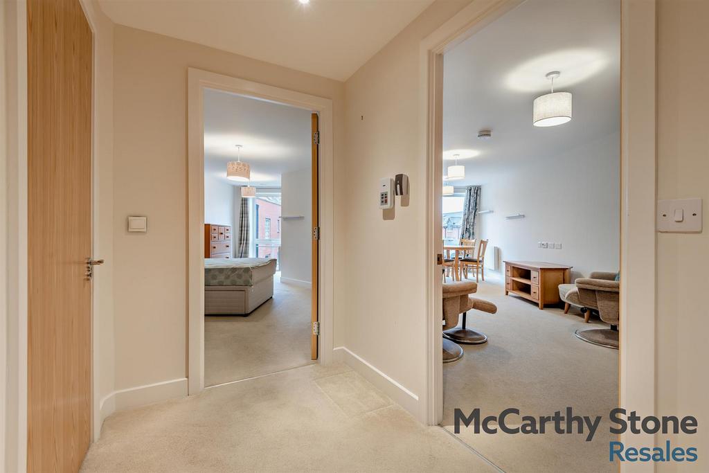 8669305-interior11-800.jpg